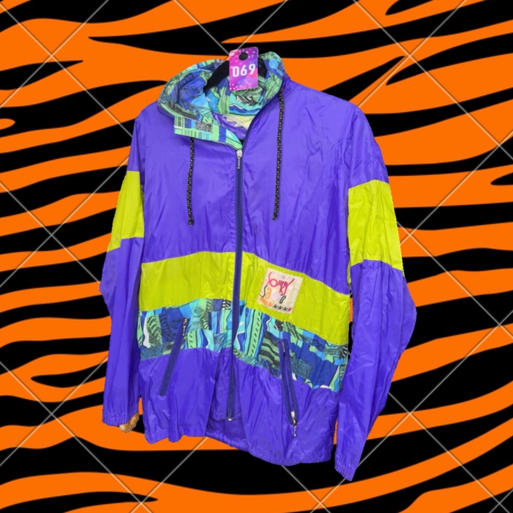 SOLDDD 🙌🏾
Vintage 80's SORRY Unisex Anorak Packable Waterproof Paperthin Jacket